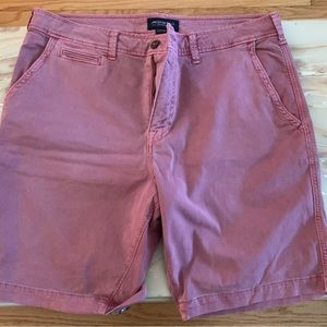 Men’s size 36 American Eagle shorts. Like new